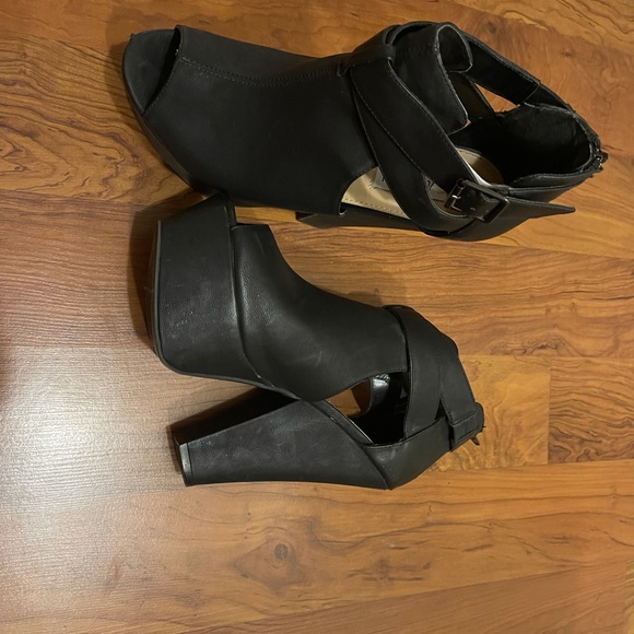 GARDO PU UPPER/PU LINING SOCK RUBBER PLASTIC OUTER SOLE - Wore less than 5X’s - Picture 3 of 5